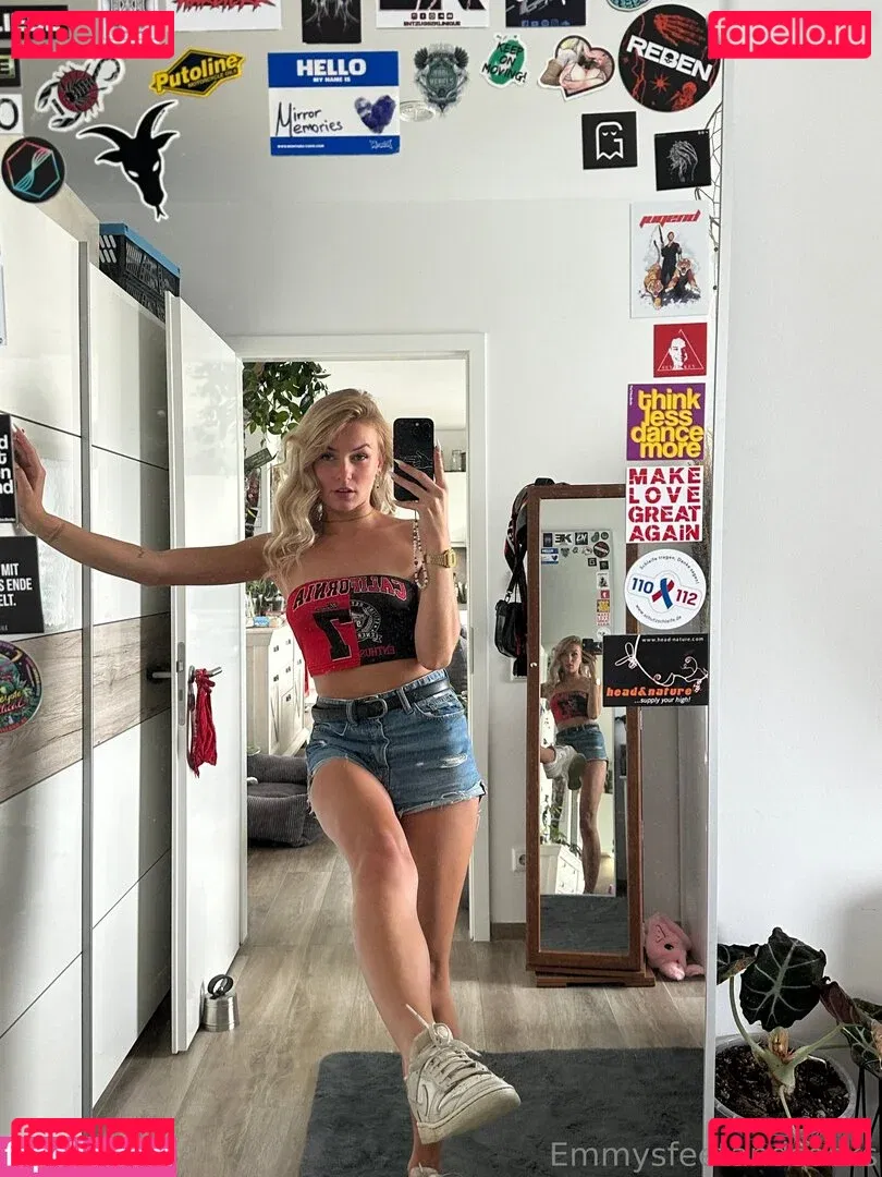 Emmysfeetandsocks Onlyfans Photo Gallery 