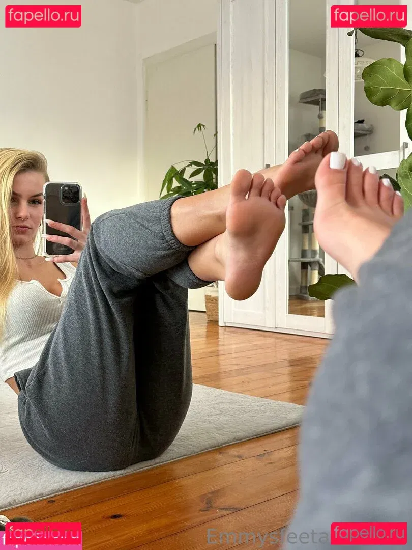 Emmysfeetandsocks Onlyfans Photo Gallery 