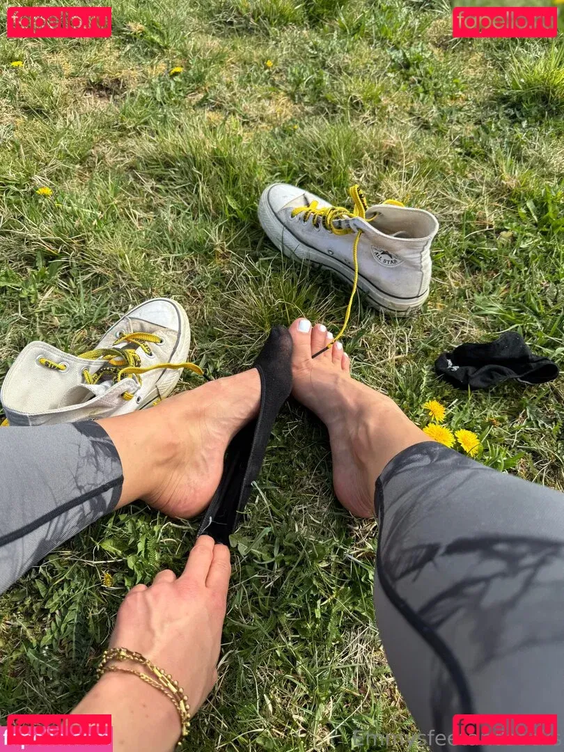 Emmysfeetandsocks Onlyfans Photo Gallery 