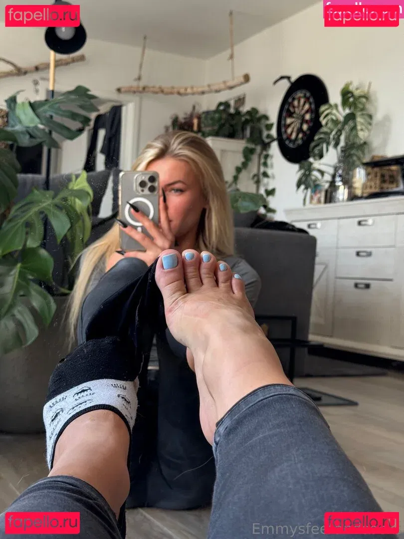 Emmysfeetandsocks Onlyfans Photo Gallery 
