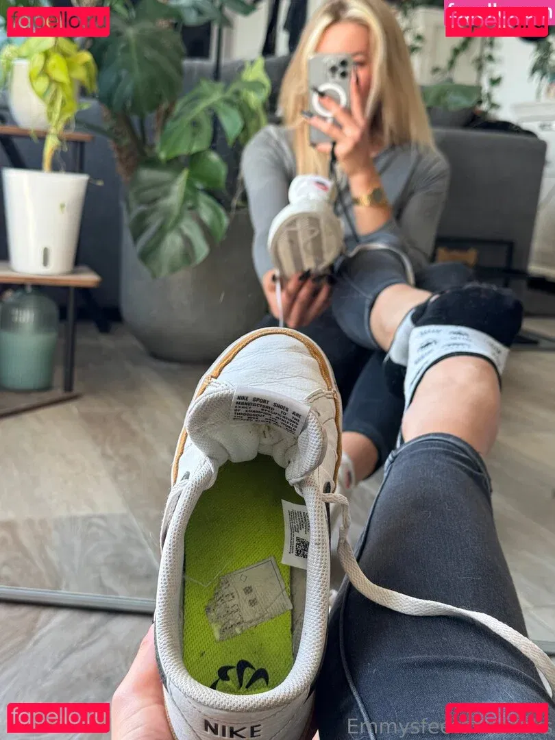 Emmysfeetandsocks Onlyfans Photo Gallery 