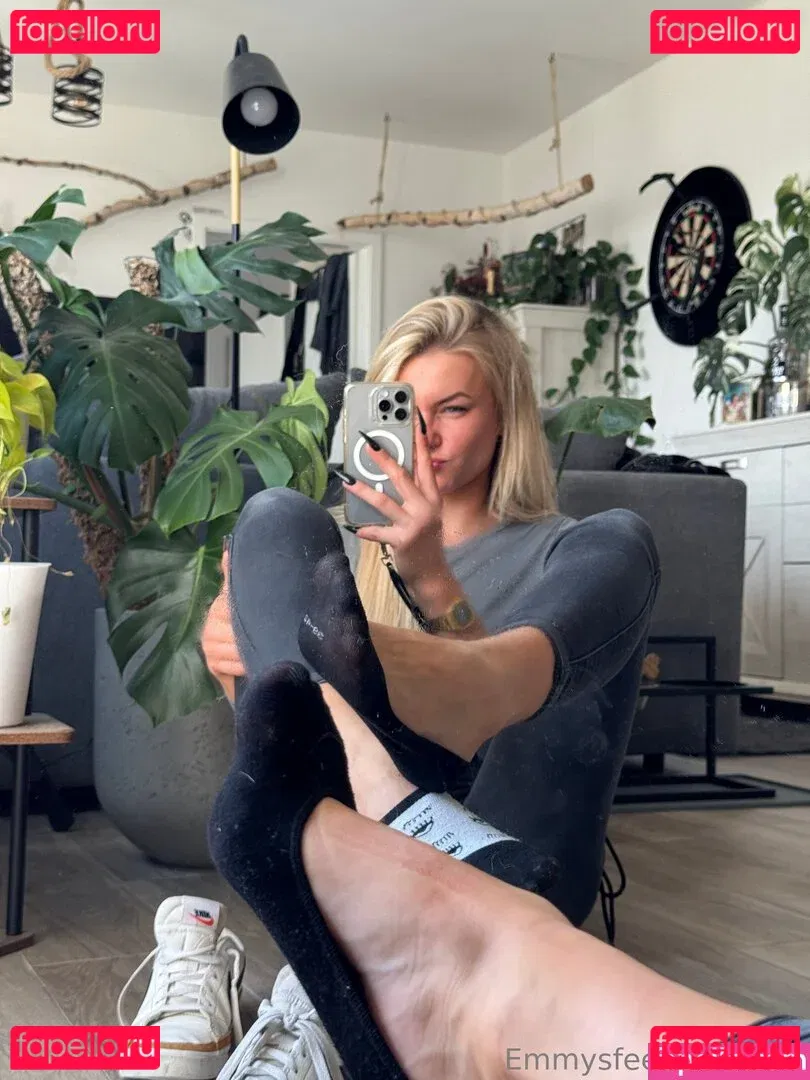 Emmysfeetandsocks Onlyfans Photo Gallery 