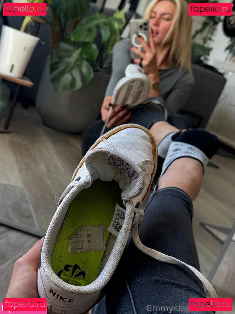 Emmysfeetandsocks Onlyfans Photo Gallery 