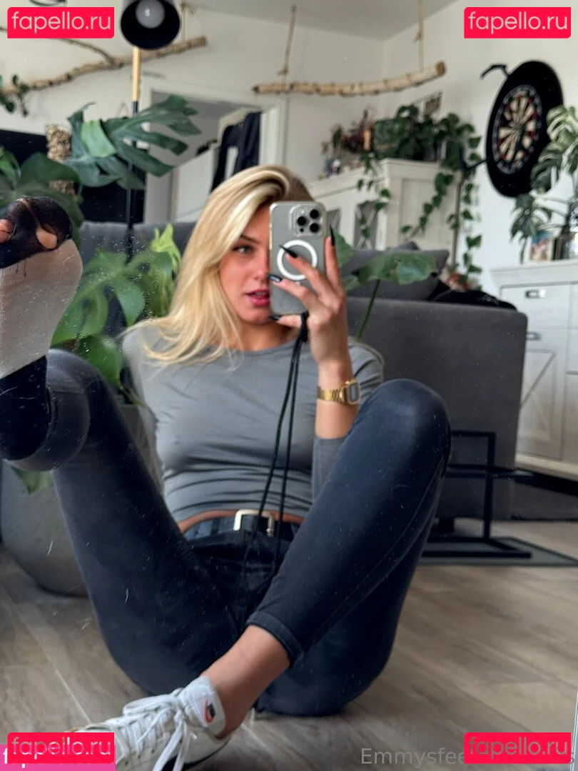 Emmysfeetandsocks Onlyfans Photo Gallery 
