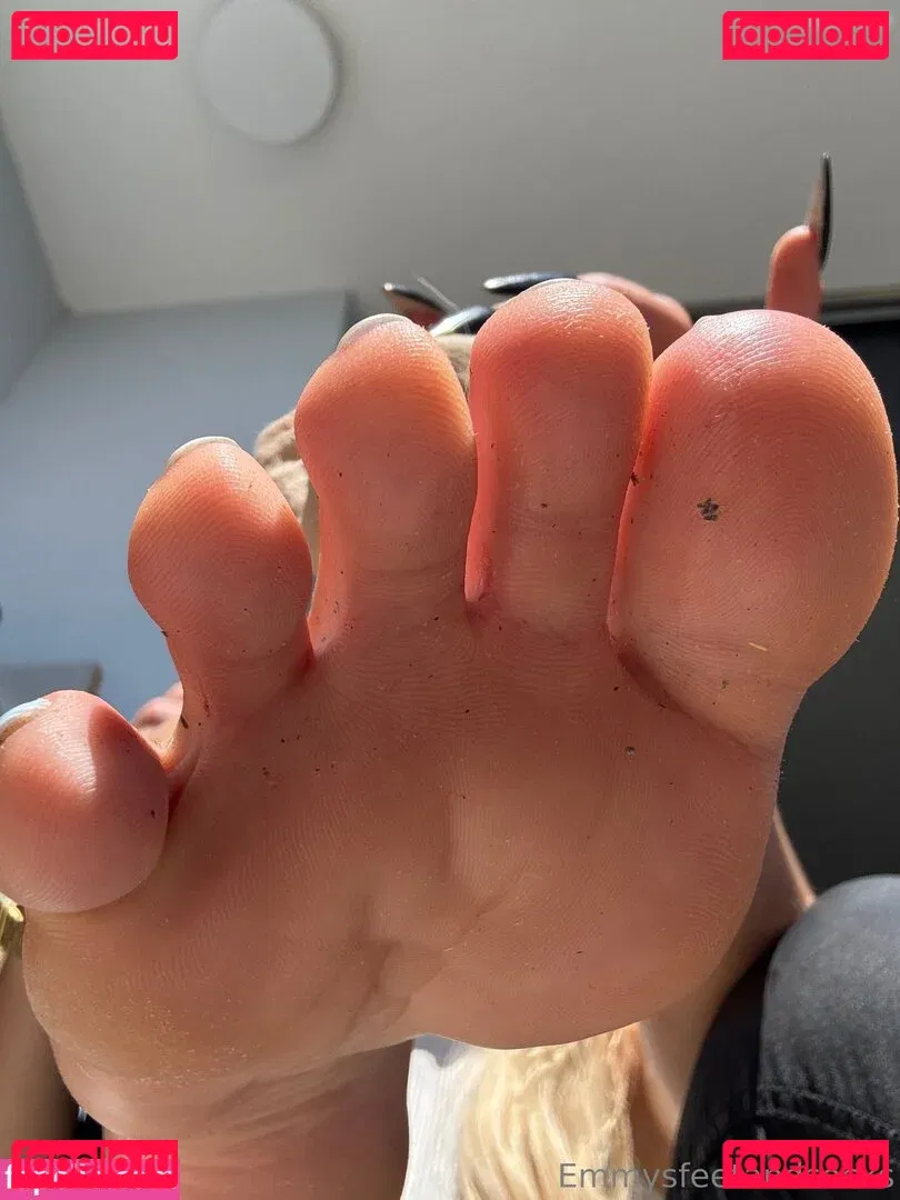 Emmysfeetandsocks Onlyfans Photo Gallery 