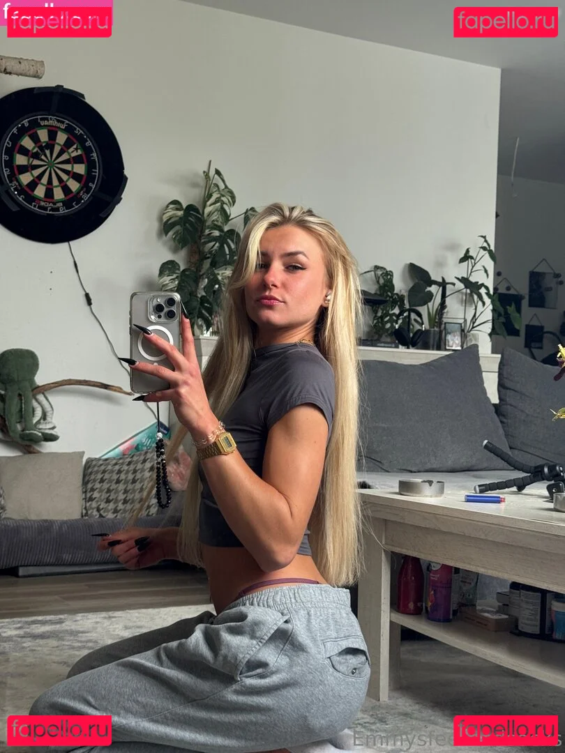 Emmysfeetandsocks Onlyfans Photo Gallery 