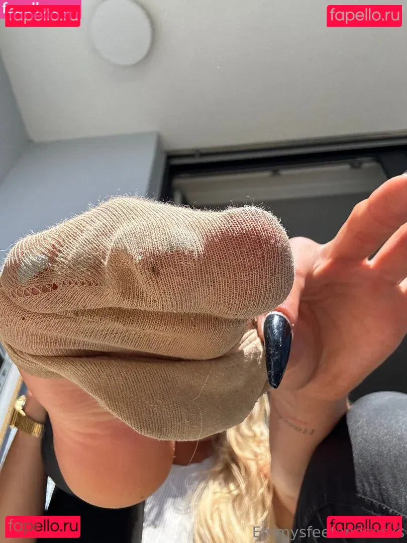 Emmysfeetandsocks Onlyfans Photo Gallery 