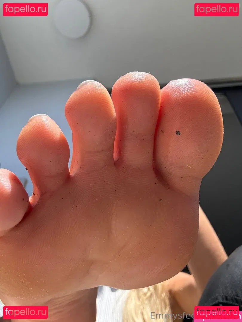 Emmysfeetandsocks Onlyfans Photo Gallery 