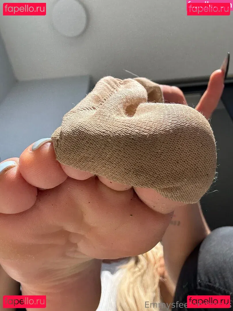 Emmysfeetandsocks Onlyfans Photo Gallery 