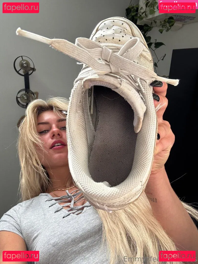 Emmysfeetandsocks Onlyfans Photo Gallery 