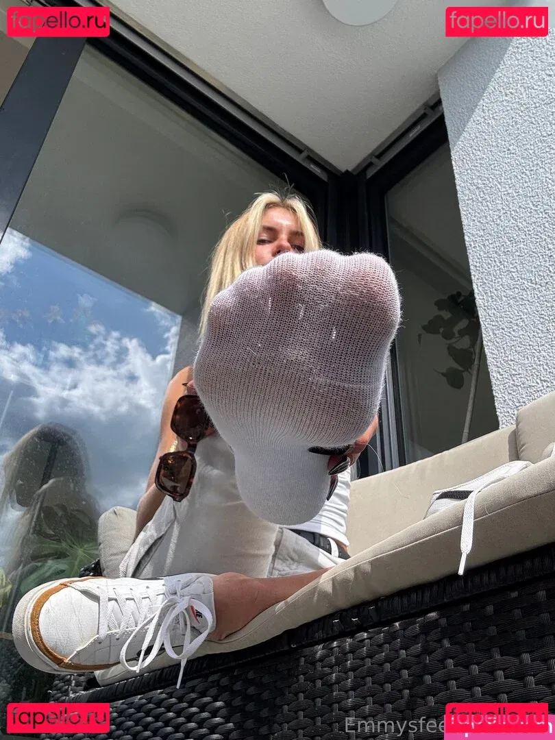 Emmysfeetandsocks Onlyfans Photo Gallery 