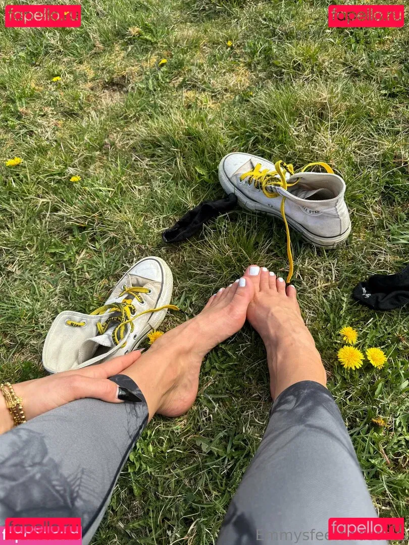 Emmysfeetandsocks Onlyfans Photo Gallery 