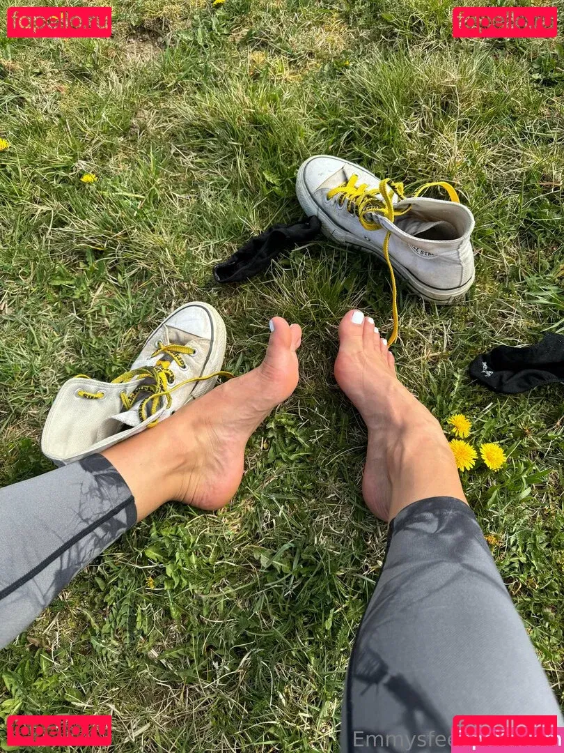 Emmysfeetandsocks Onlyfans Photo Gallery 