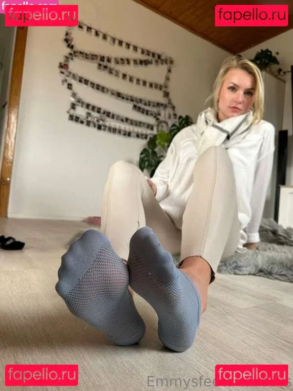 Emmysfeetandsocks Onlyfans Photo Gallery 