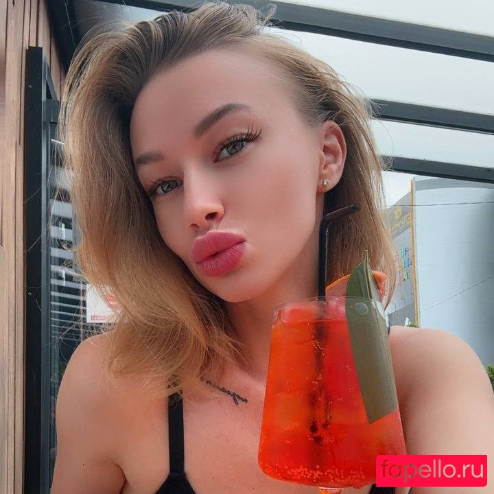 IviRoses Nude Onlyfans Photo 9