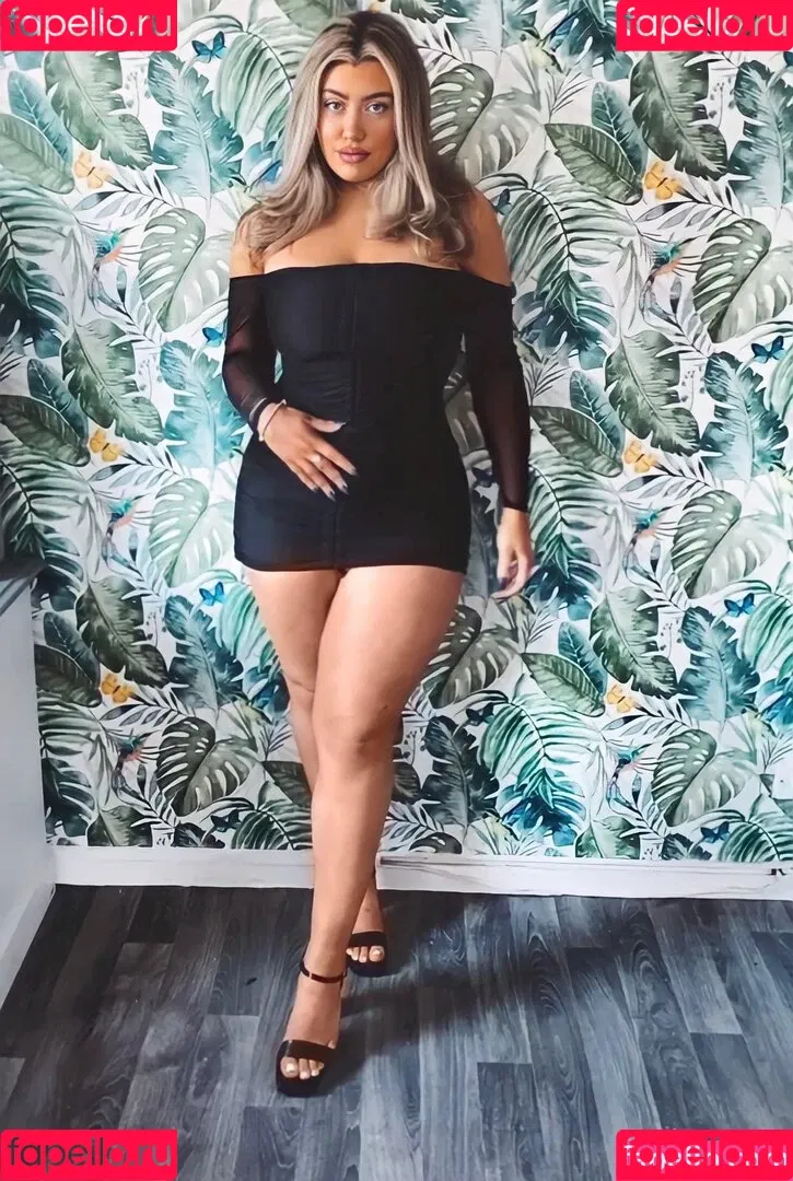 Shannon Wright Onlyfans Photo Gallery 