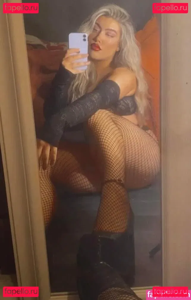 Shannon Wright Onlyfans Photo Gallery 