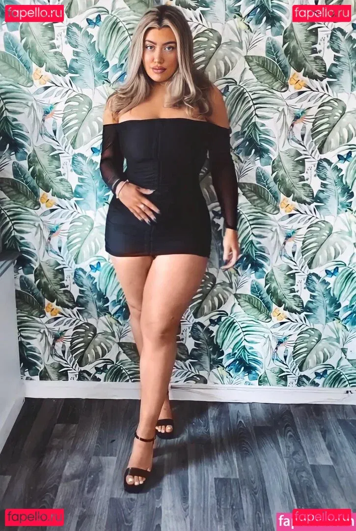 Shannon Wright Onlyfans Photo Gallery 