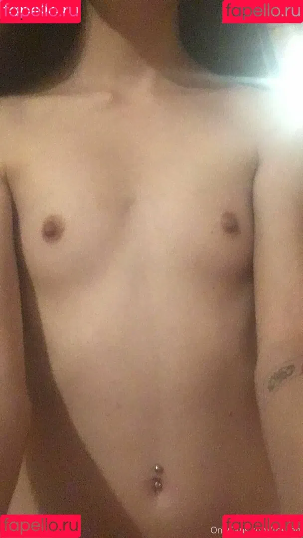 teenagertits Onlyfans Photo Gallery 