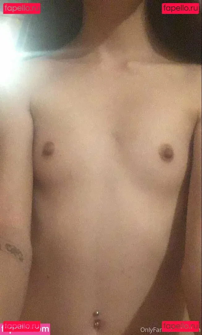 teenagertits Onlyfans Photo Gallery 