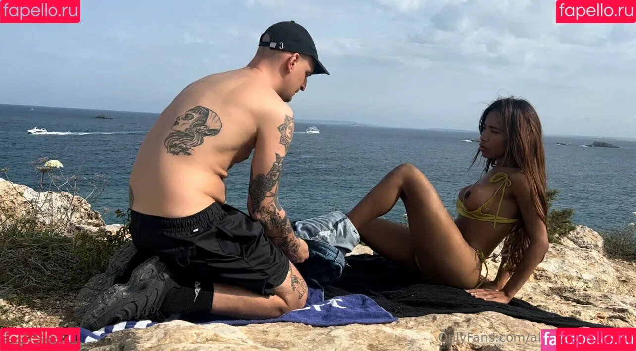 aleyda_guzman Onlyfans Photo Gallery 