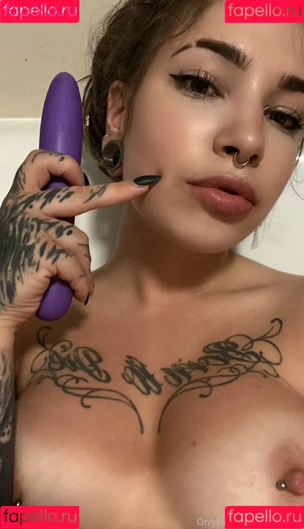 lovelychris Onlyfans Photo Gallery 