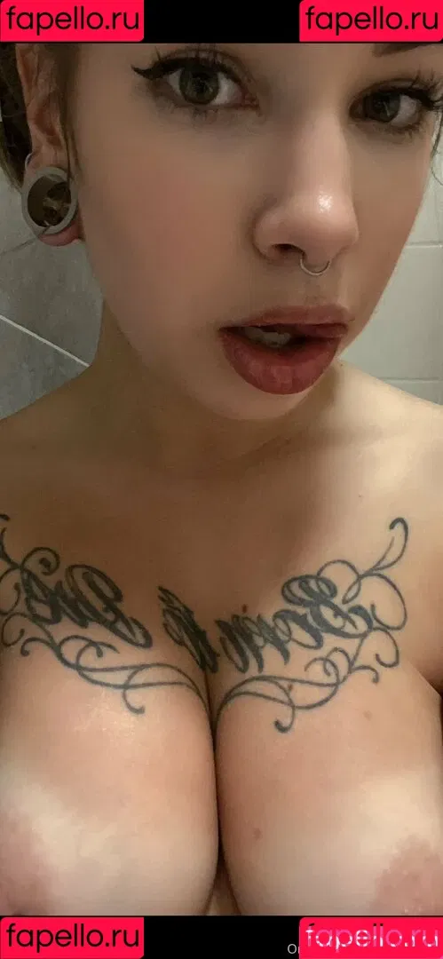 lovelychris Onlyfans Photo Gallery 