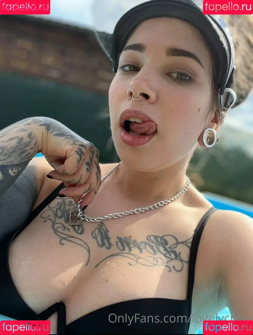 lovelychris Onlyfans Photo Gallery 