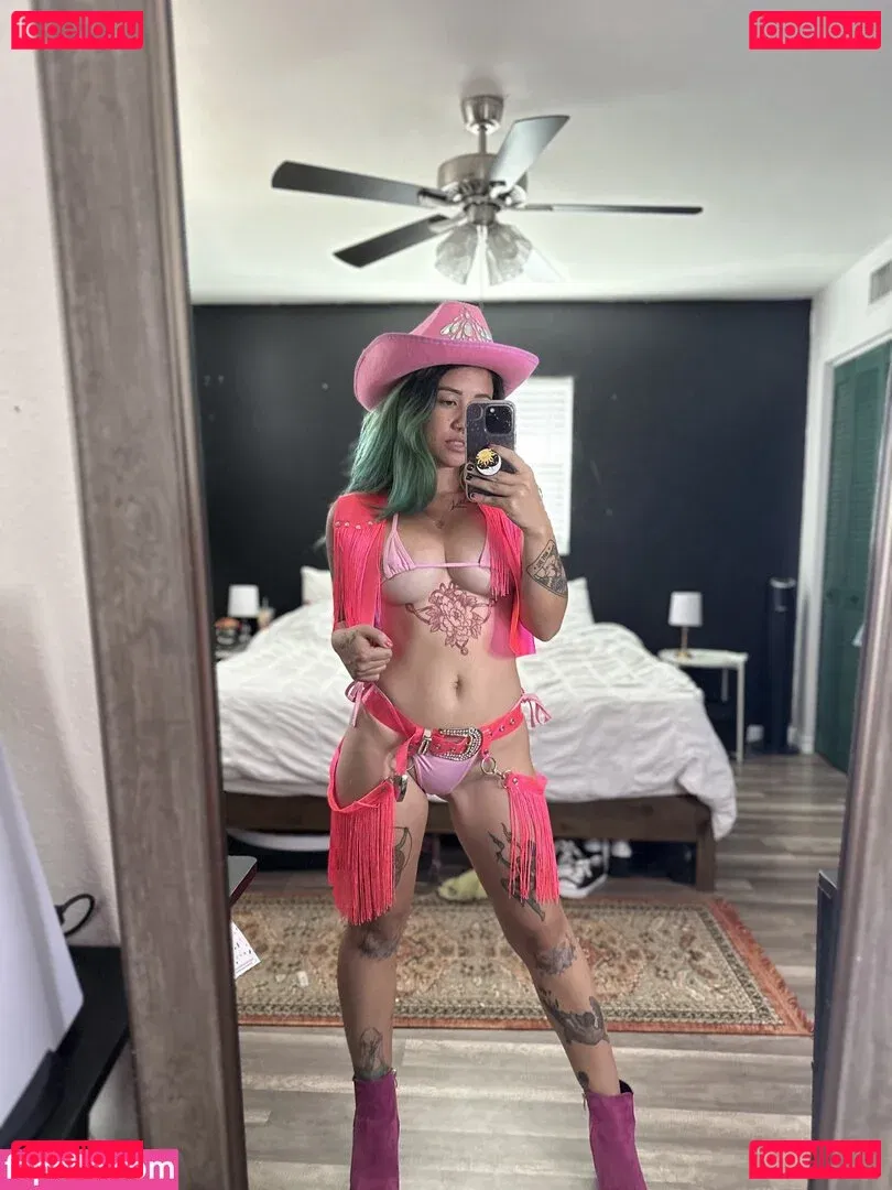 wecallhervanessa Onlyfans Photo Gallery 