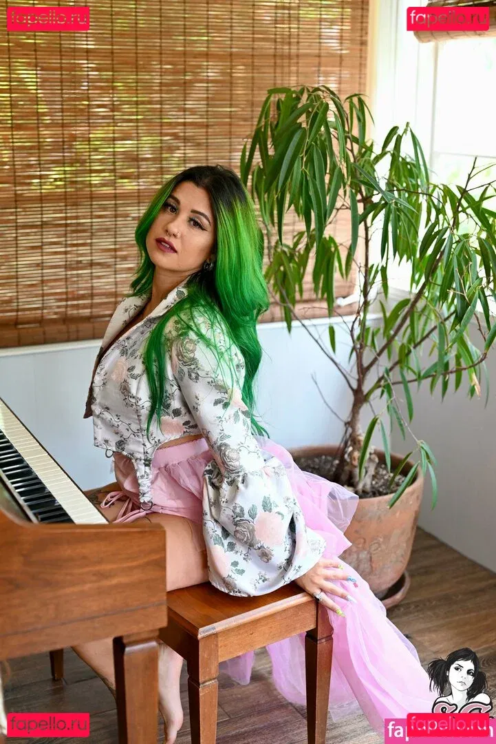 wecallhervanessa Onlyfans Photo Gallery 