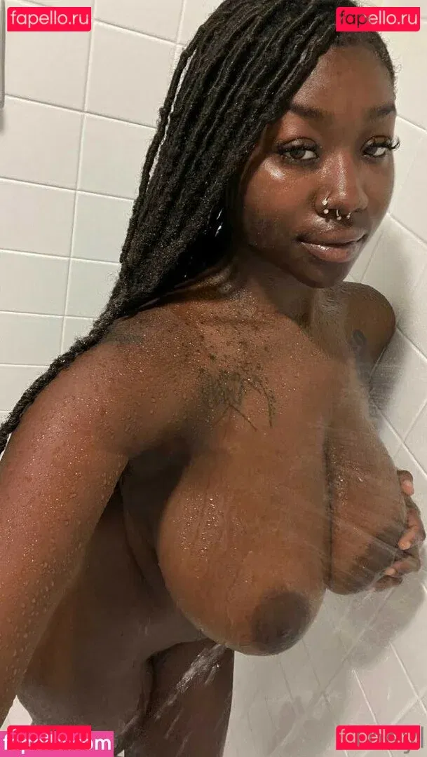 theyluvvleila Onlyfans Photo Gallery 