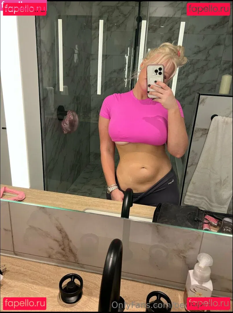 beckycrocker Onlyfans Photo Gallery 