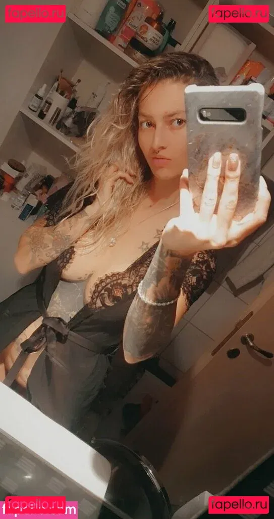 CaraGrey.ink Onlyfans Photo Gallery 