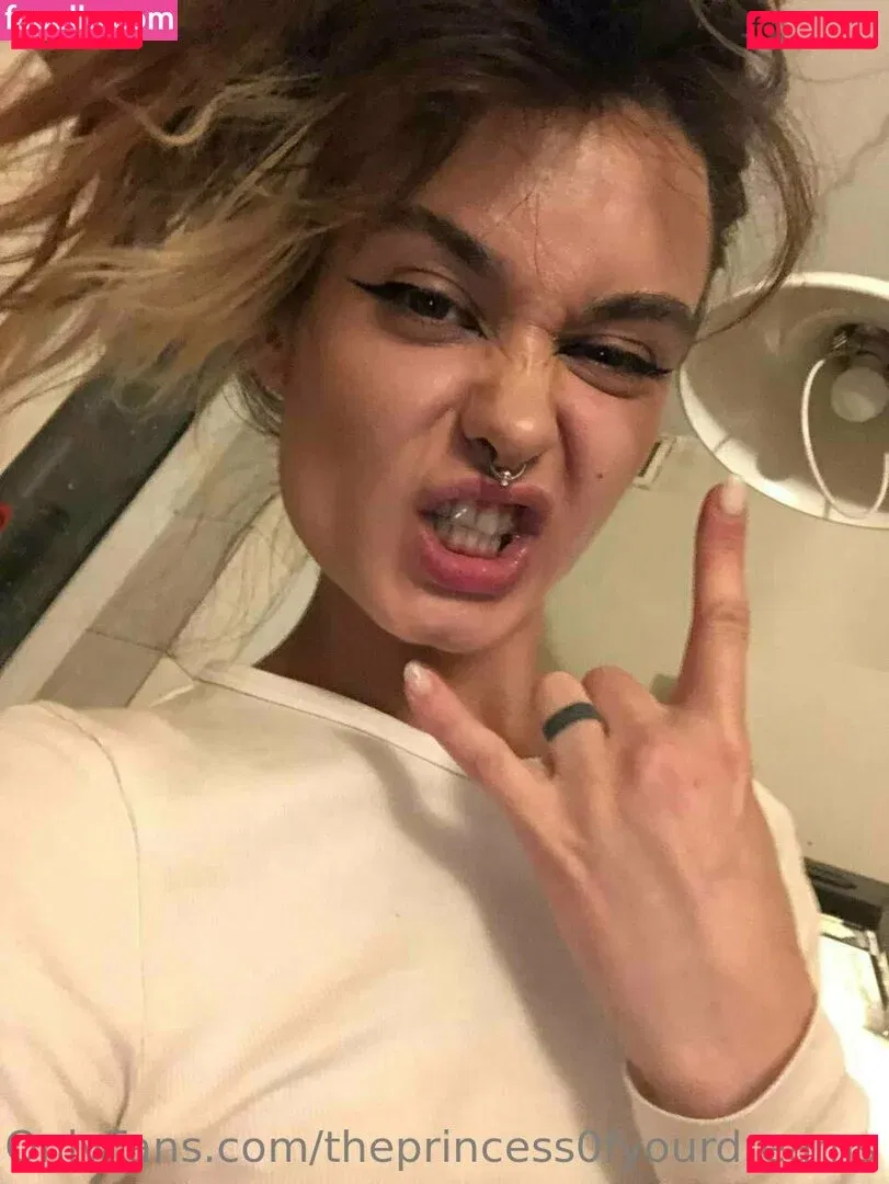 theprincess0fyourdreams Onlyfans Photo Gallery 