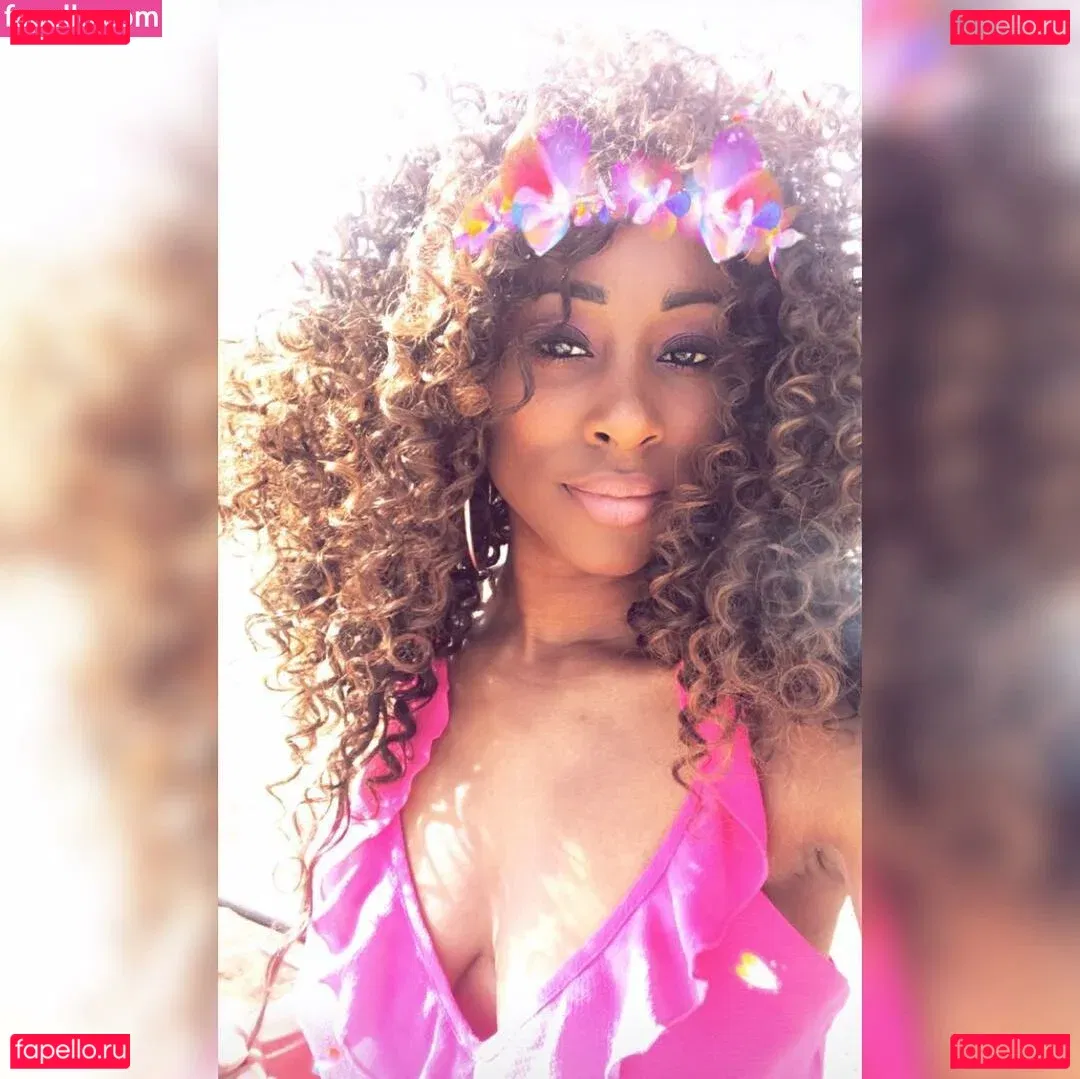 Scarlette Douglas Onlyfans Photo Gallery 