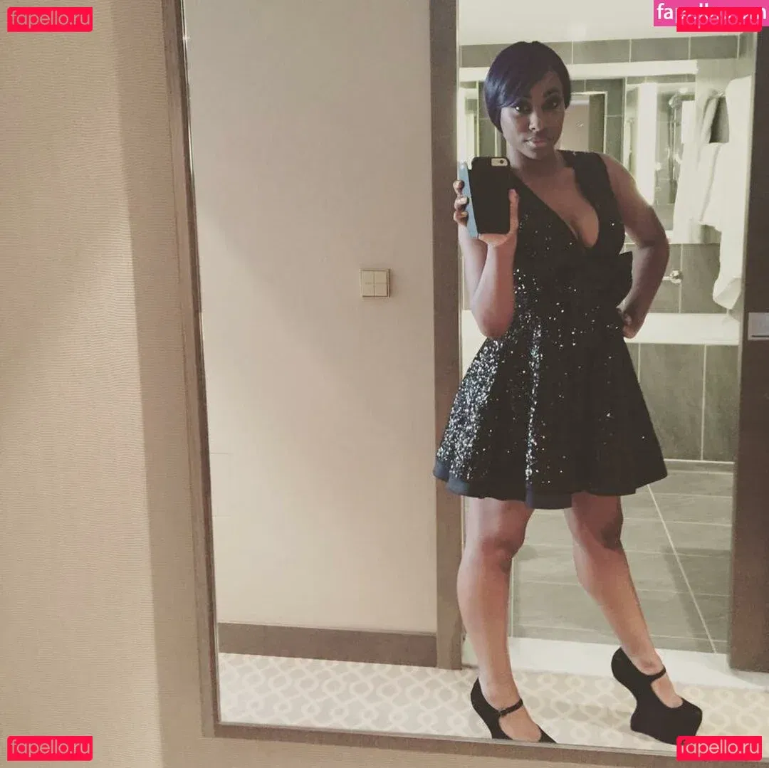 Scarlette Douglas Onlyfans Photo Gallery 