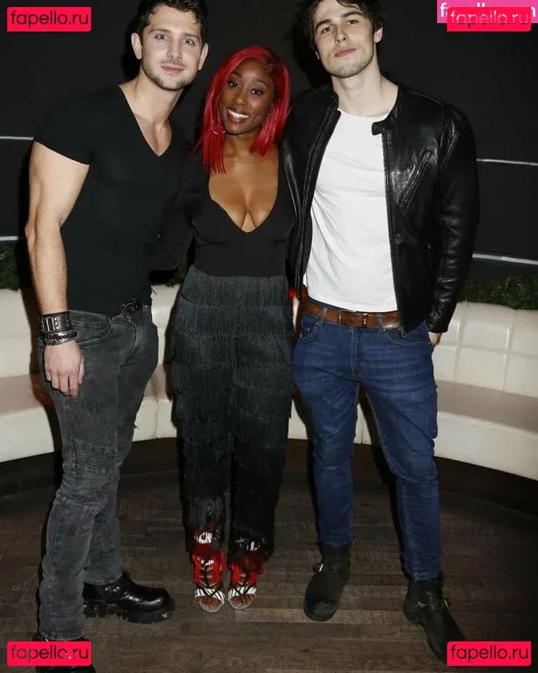 Scarlette Douglas Onlyfans Photo Gallery 