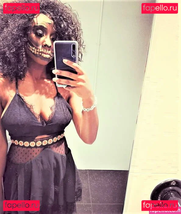 Scarlette Douglas Onlyfans Photo Gallery 