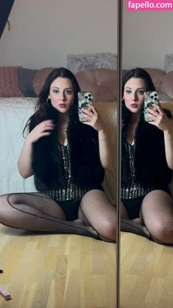 Christina Green Onlyfans Photo Gallery 