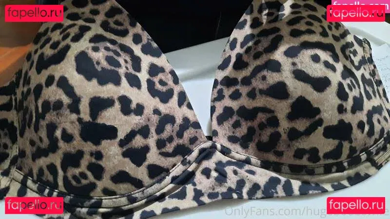 Hugeboobswife Onlyfans Photo Gallery 