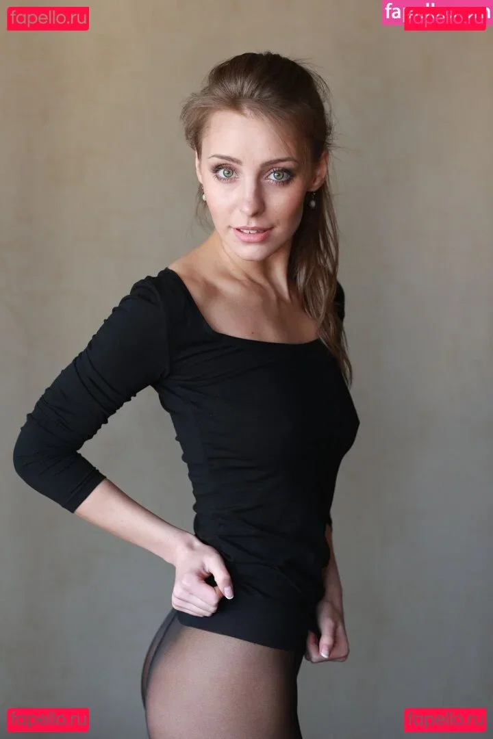 Anastasiya Peredistova Onlyfans Photo Gallery 