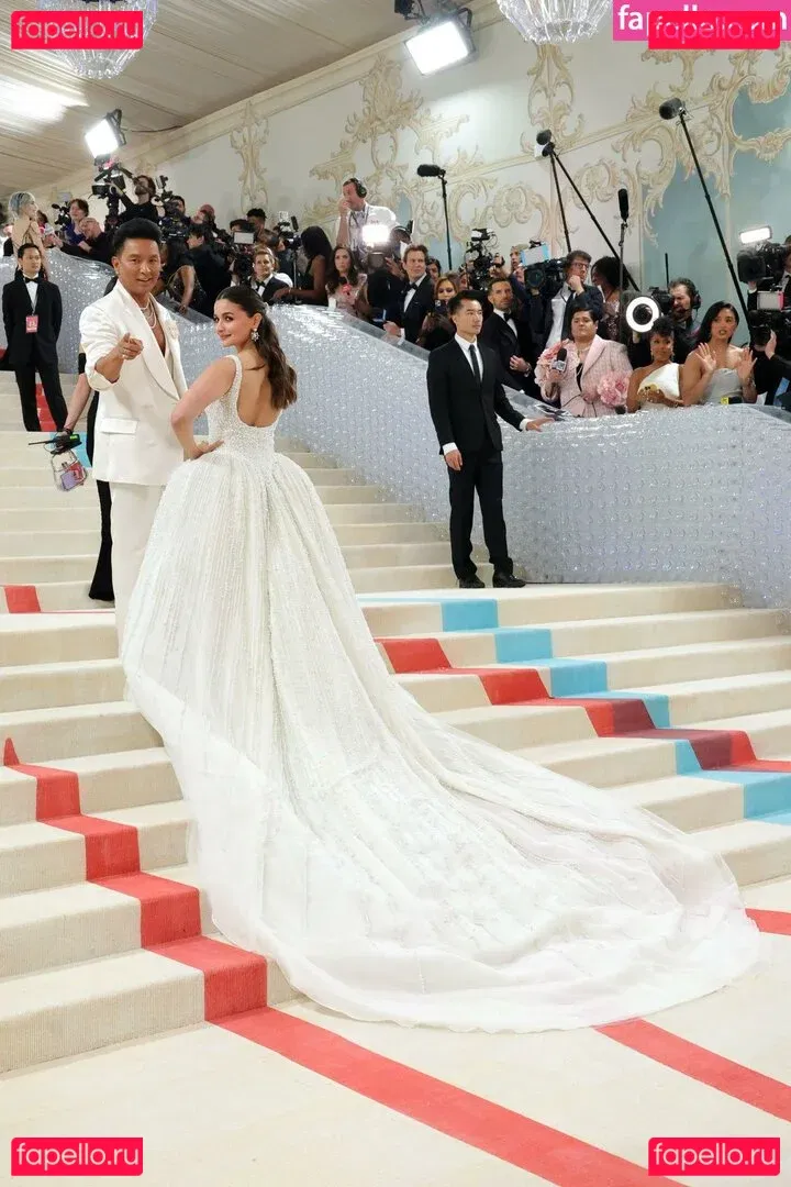 Alia Bhatt Onlyfans Photo Gallery 