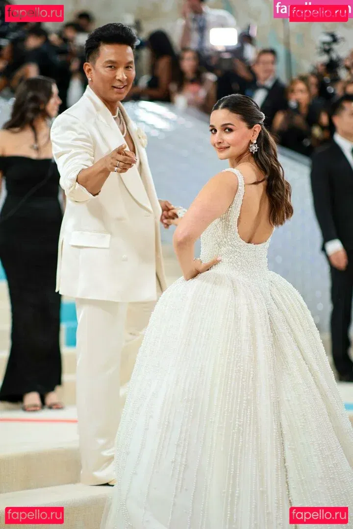 Alia Bhatt Onlyfans Photo Gallery 