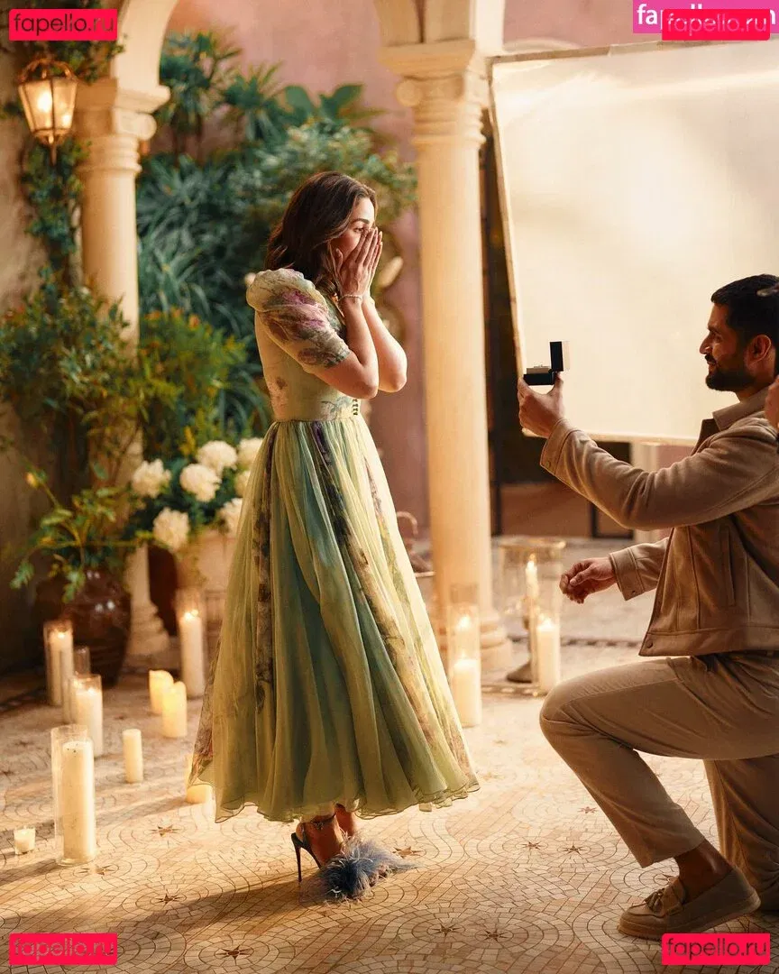 Alia Bhatt Onlyfans Photo Gallery 