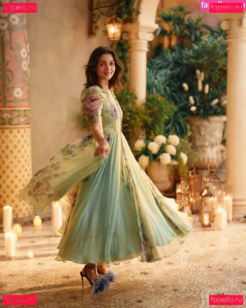 Alia Bhatt Onlyfans Photo Gallery 