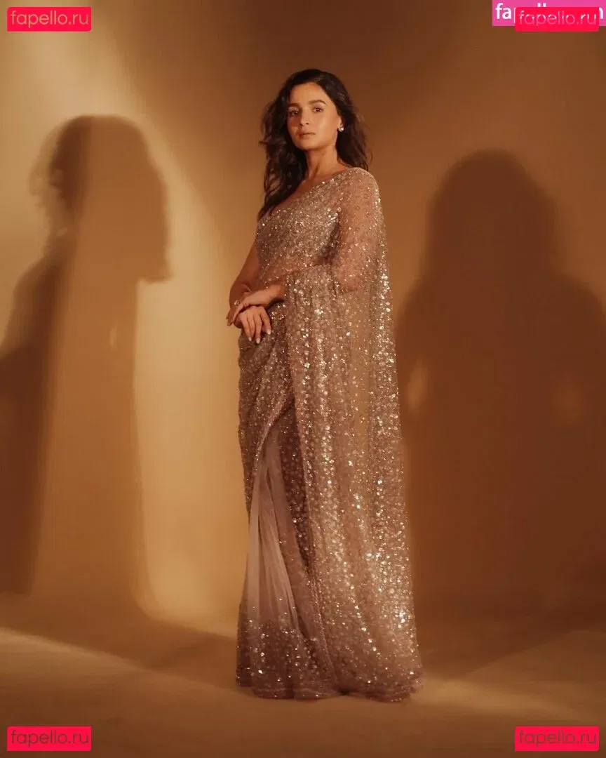 Alia Bhatt Onlyfans Photo Gallery 