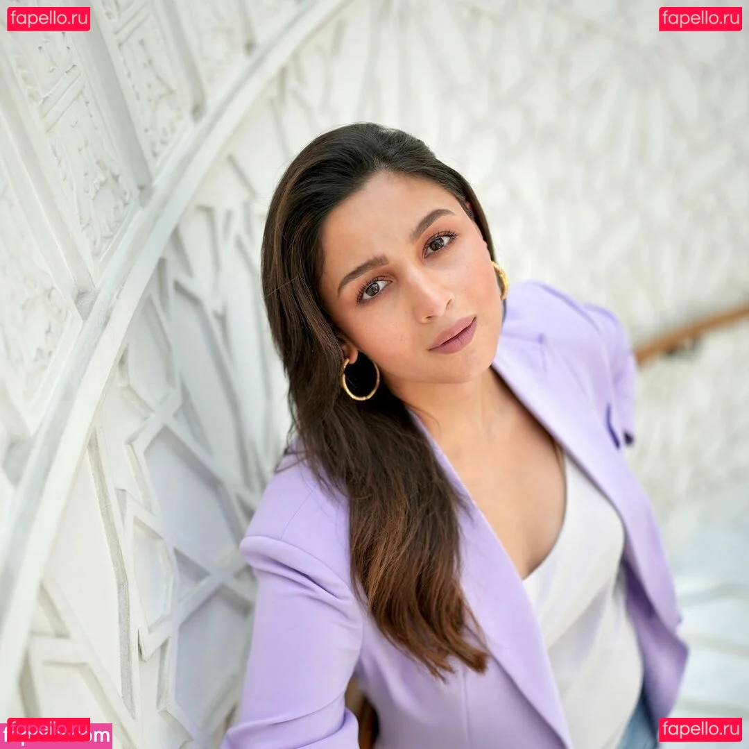 Alia Bhatt Onlyfans Photo Gallery 