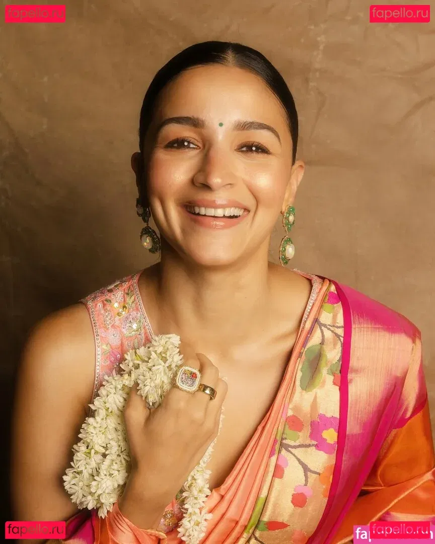 Alia Bhatt Onlyfans Photo Gallery 
