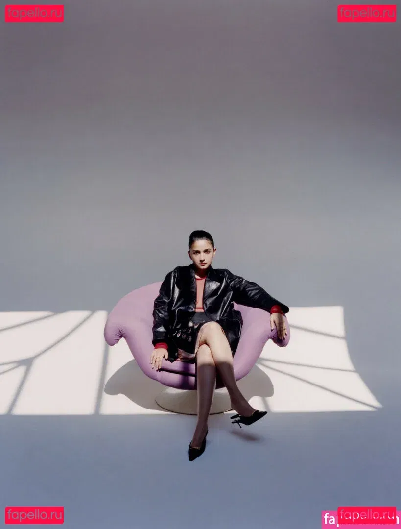 Alia Bhatt Onlyfans Photo Gallery 