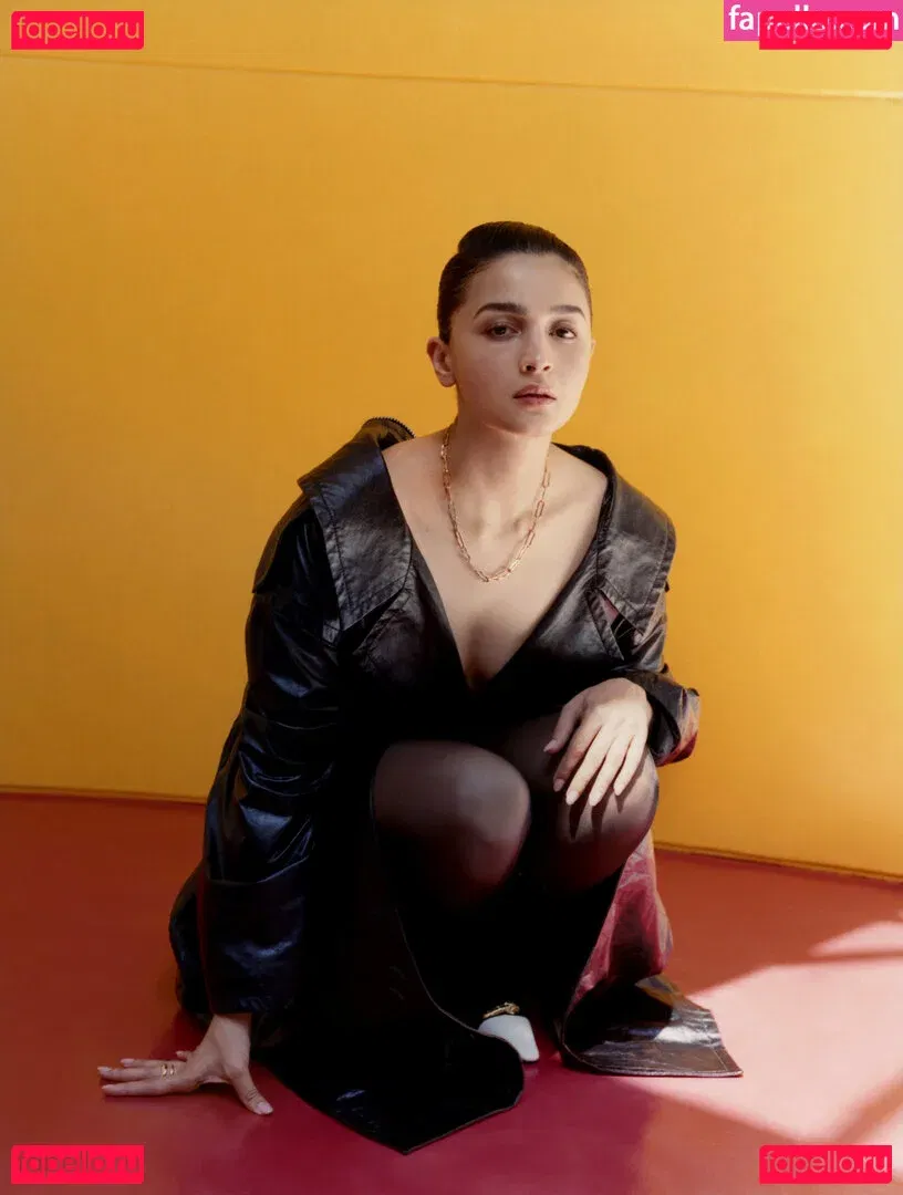 Alia Bhatt Onlyfans Photo Gallery 